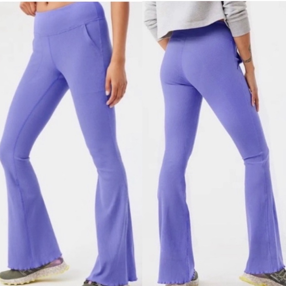 Outdoor Voices Ribbed Flare Leggings